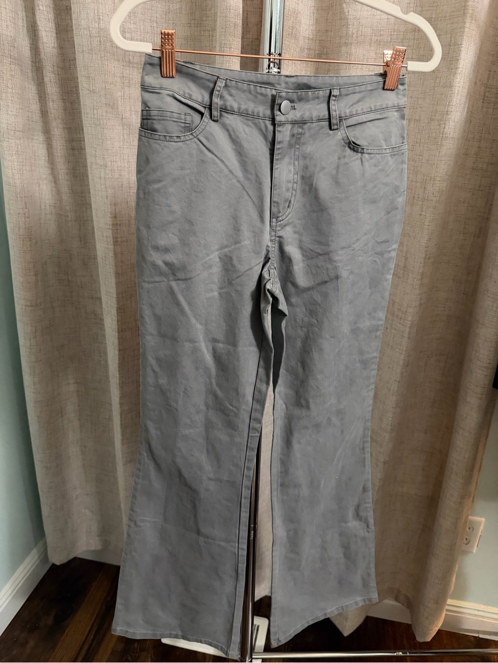 Le Lis Light Gray Casual Pants